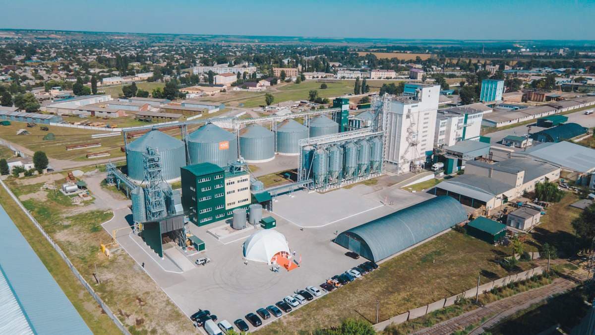Аерофото заводу з відділенням переробки сої в Самарі